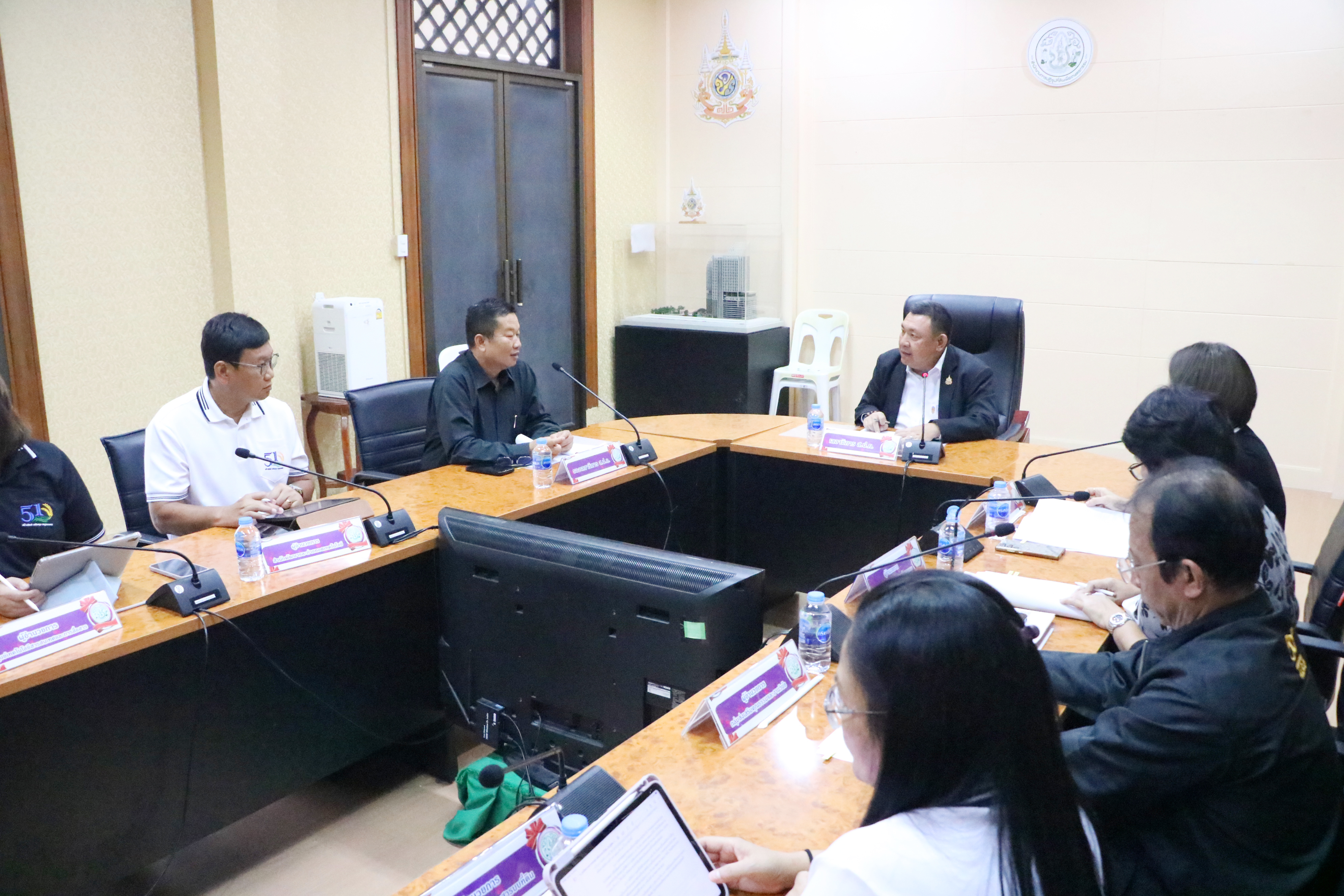 title - ส.ป.ก. ประชุมคณะกรรมการพิจารณาการขอพระราชทานเครื่องราชอิสริยาภรณ์ อันเป็นที่เชิดชูยิ่งช้างเผือก เครื่องราชอิสริยาภรณ์อันมีเกียรติยิ่งมงกุฎไทย และเหรียญจักรพรรดิมาลา ครั้งที่ 2/2569